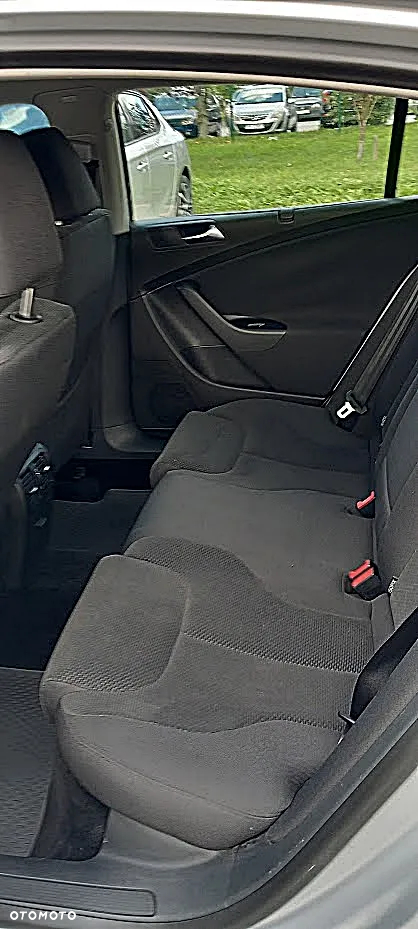 Volkswagen Passat 2.0 TDI DPF Comfortline - 9