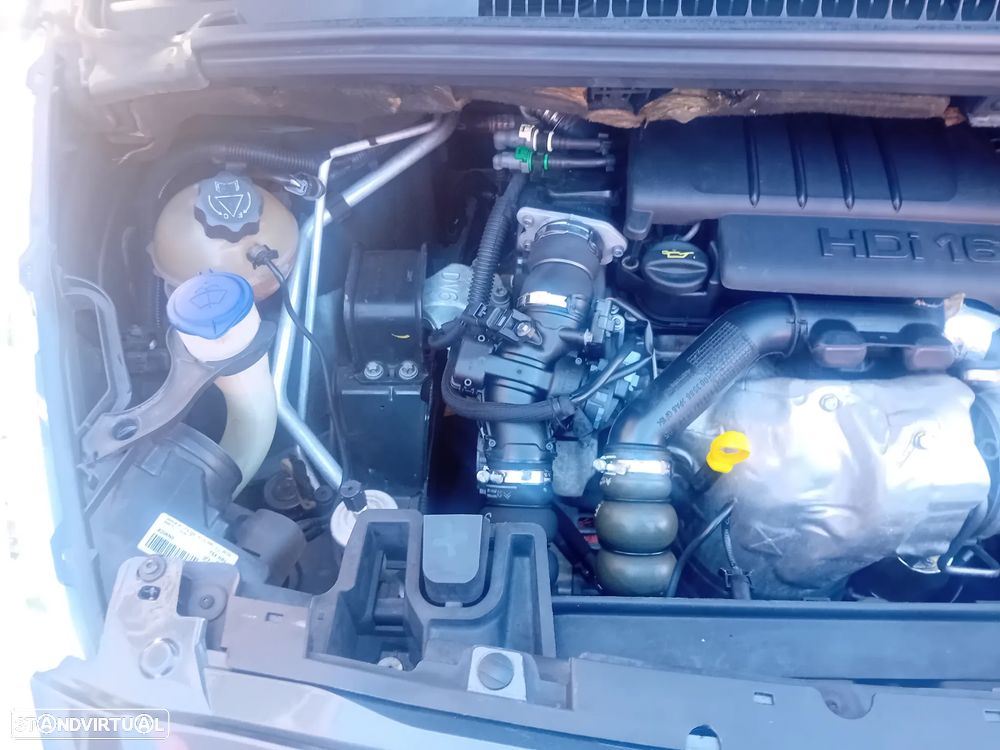 Peugeot 5008 1.6 HDi Premium - 25