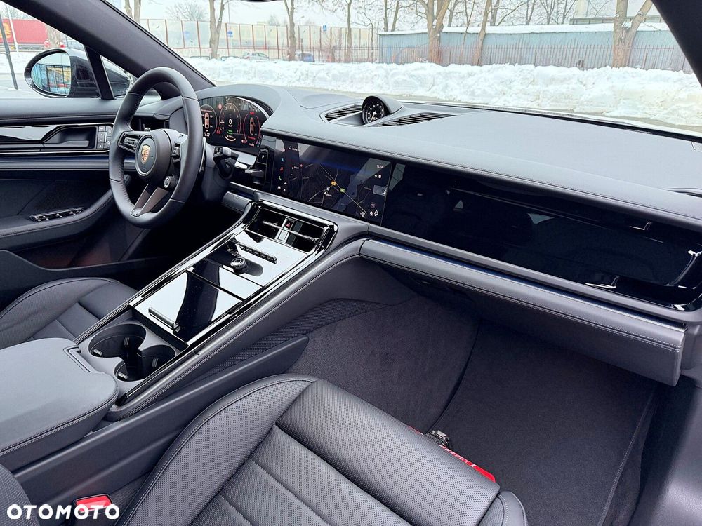 Porsche Panamera - 21