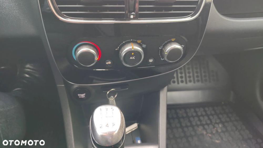 Renault Clio - 16