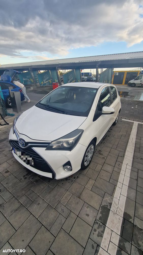 Toyota Yaris 1.5 VVT-i HSD Terra - 12