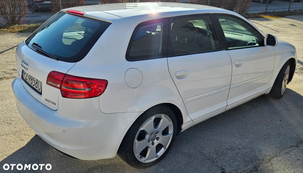 Audi A3 Sportback - 16