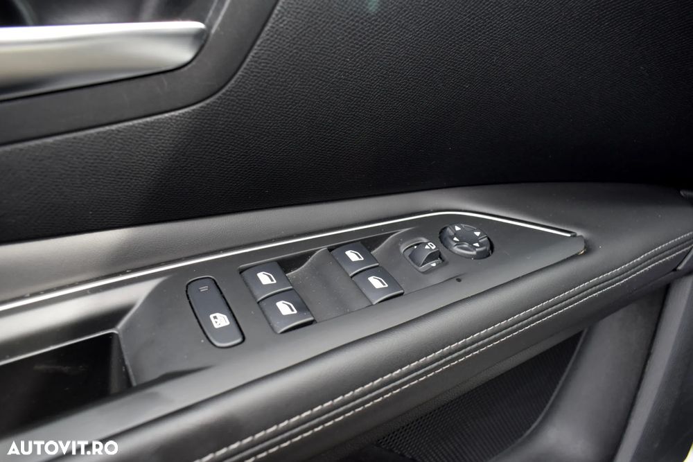 Peugeot 3008 PureTech 130 Stop & Start EAT6 Allure - 15