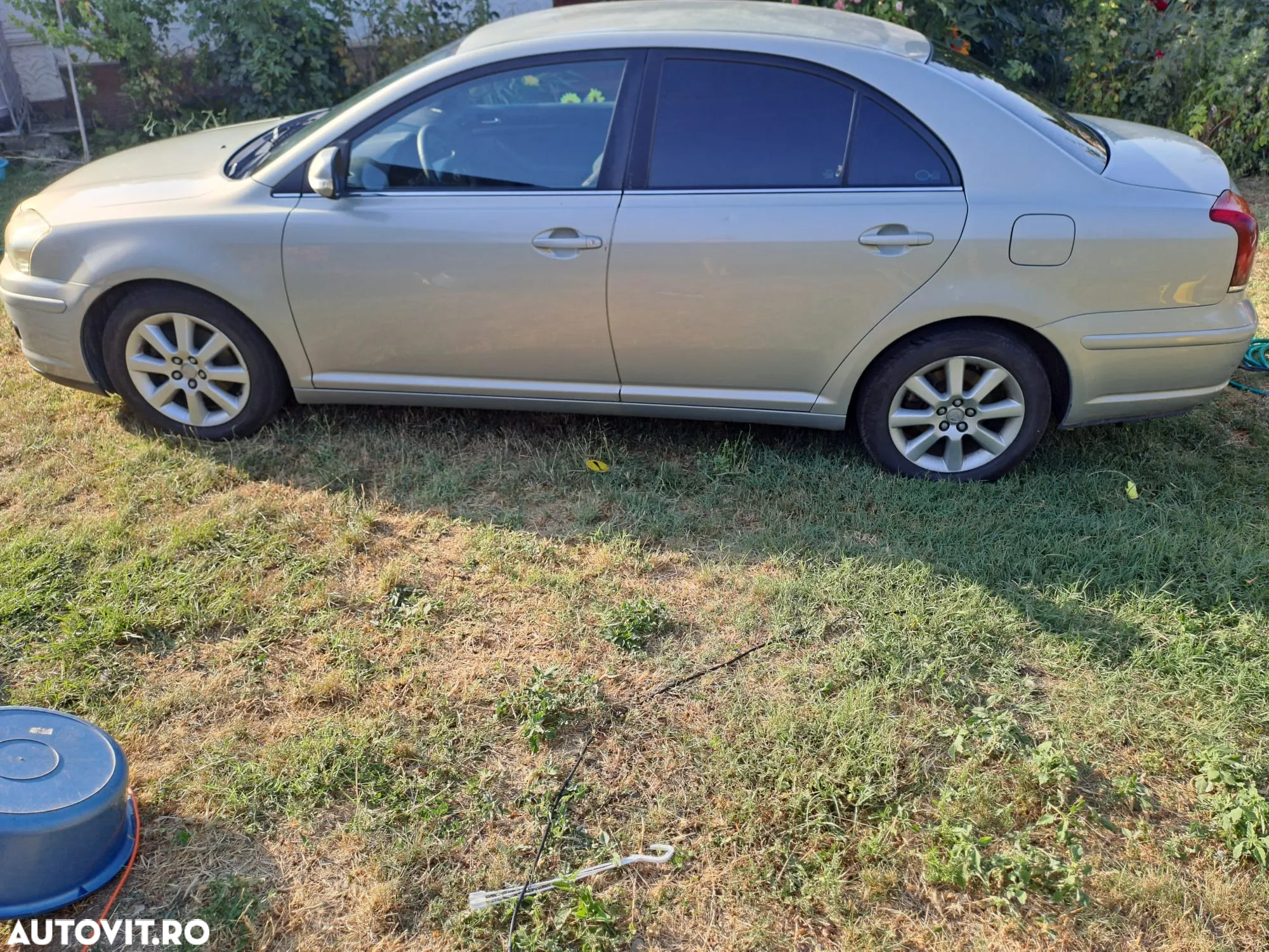 Toyota Avensis 1.6 Comfort - 10