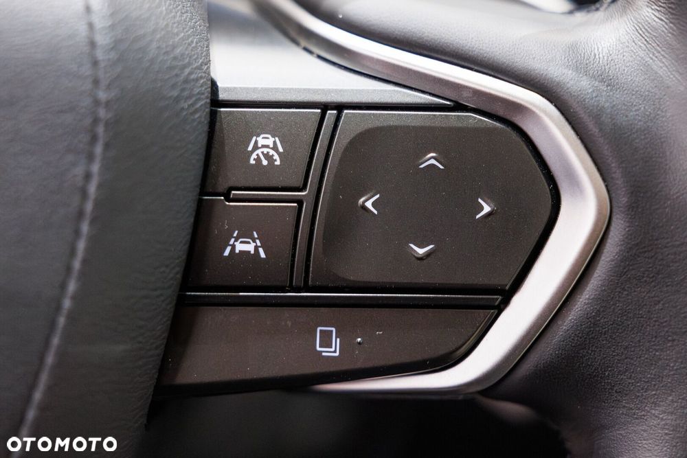 Lexus RX 450h+ Omotenashi - 32