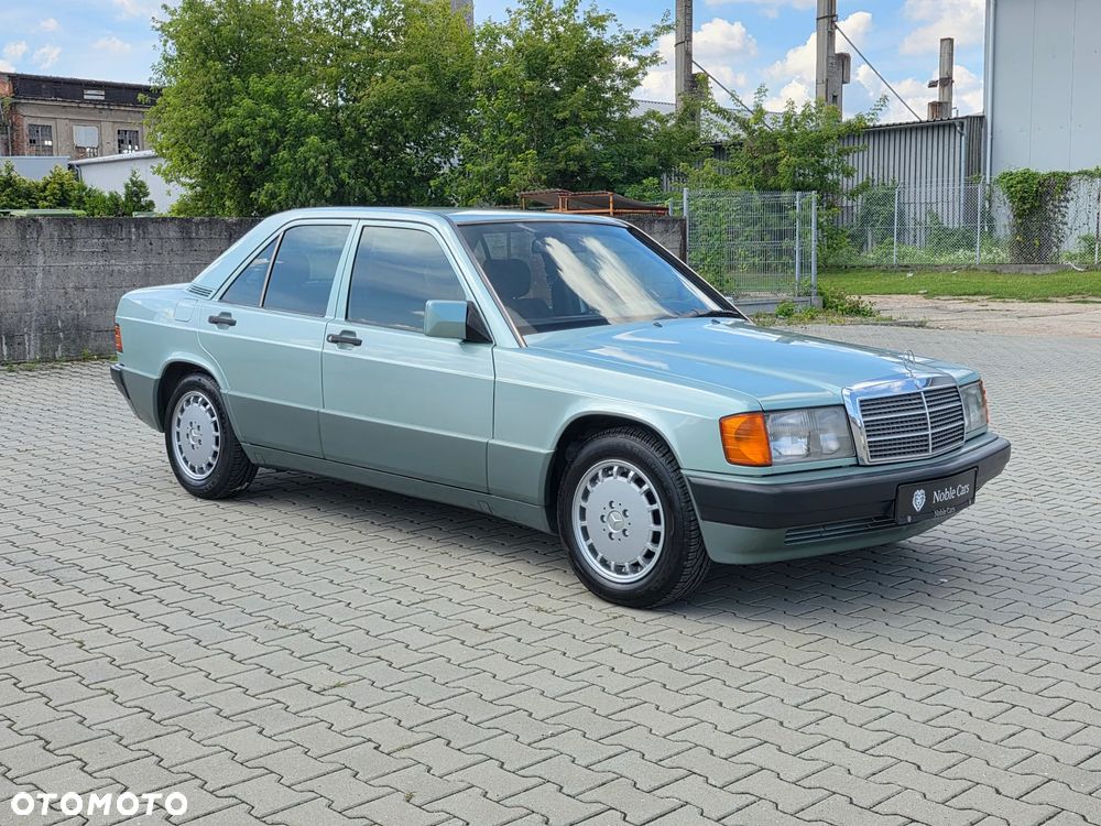 Mercedes-Benz W201 (190) - 35