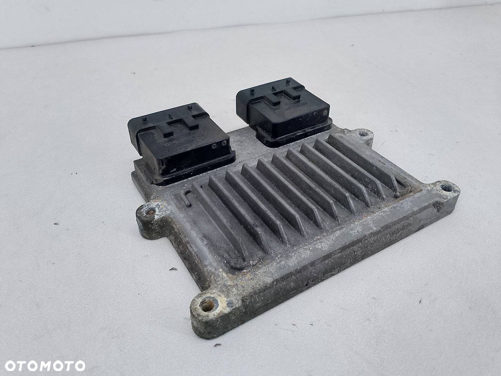 KOMPUTER, STEROWNIK HYUNDAI SONATA IV 39110-3C760  28040620 3.3 V6 - 3