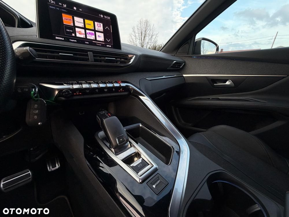 Peugeot 3008 1.6 PureTech GPF GT Line S&S EAT8 - 31