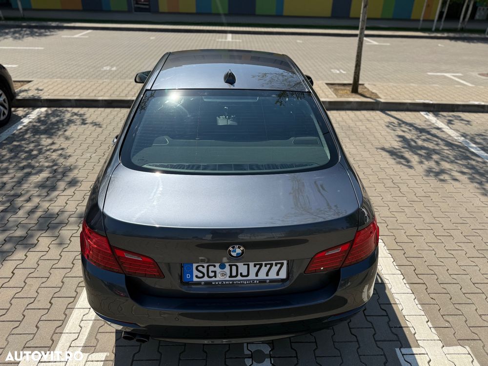 BMW Seria 5 520d AT - 9