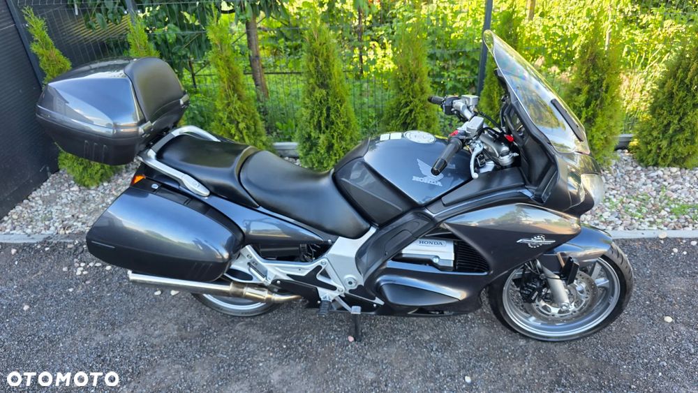 Honda ST - 18
