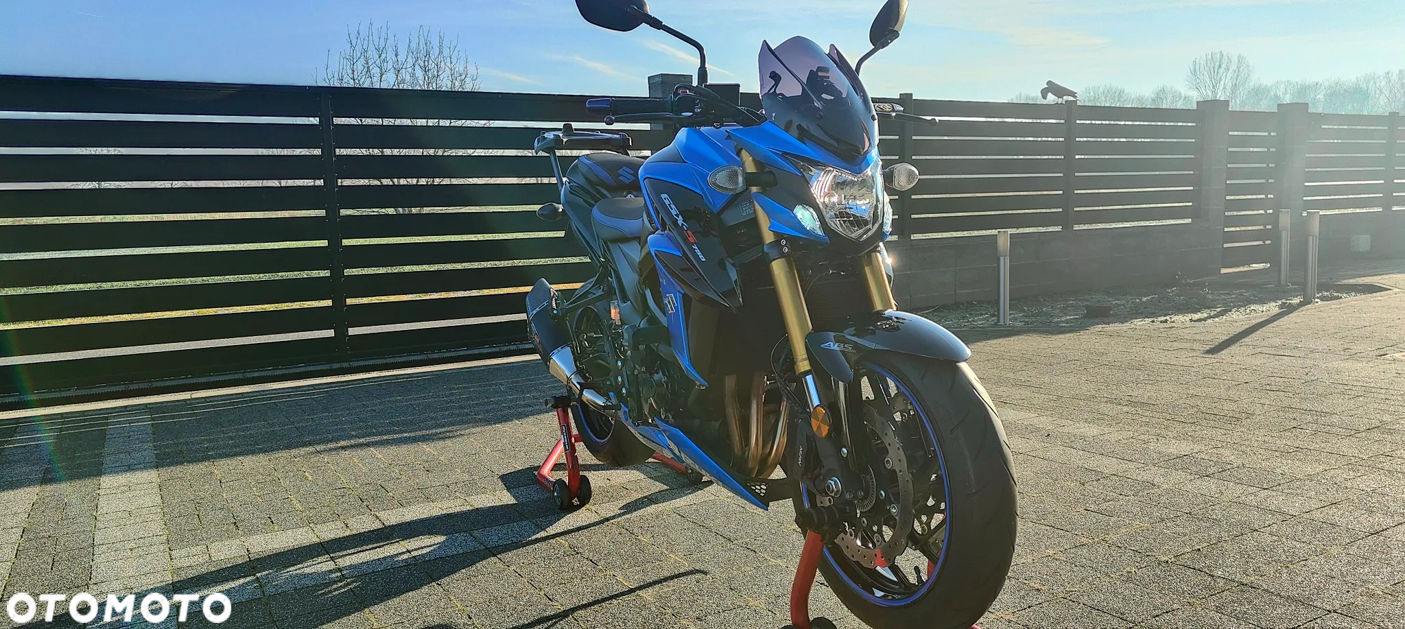 Suzuki GSX - 3