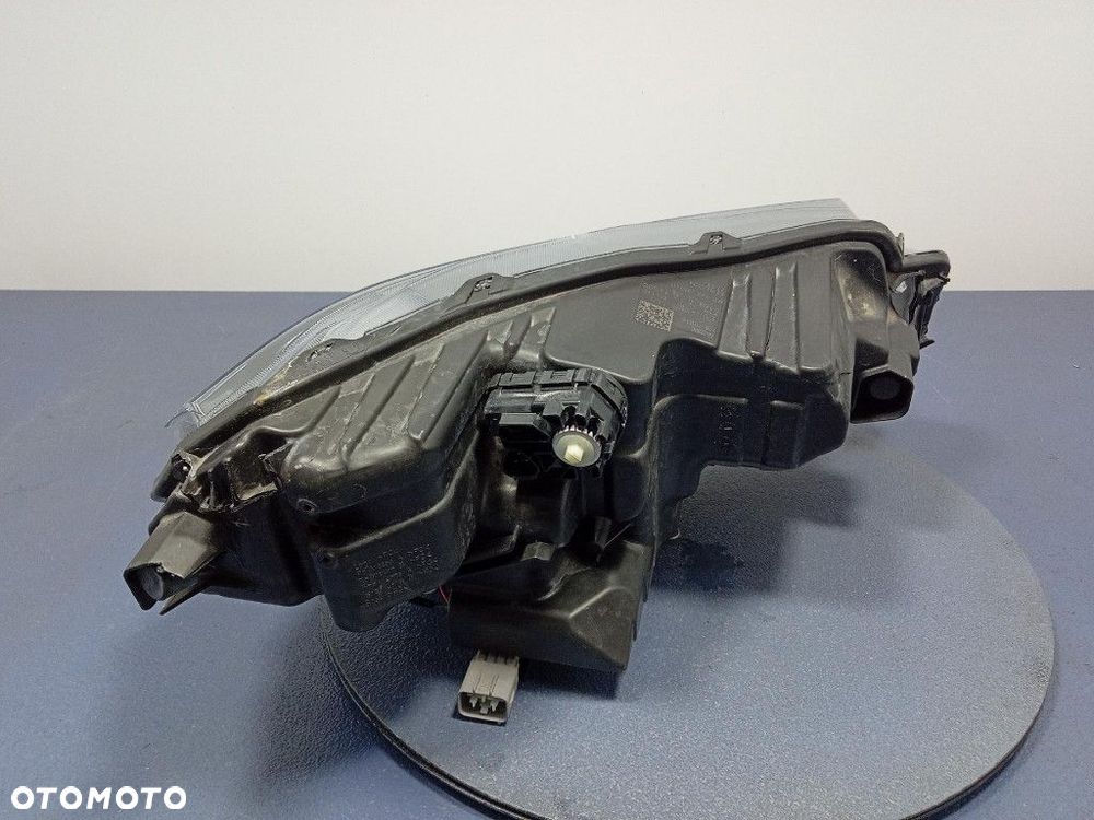 SUZUKI VITARA III LIFT 24- REFLEKTOR PRAWY PRZÓD LAMPA LED EU 100-7R016 - 3