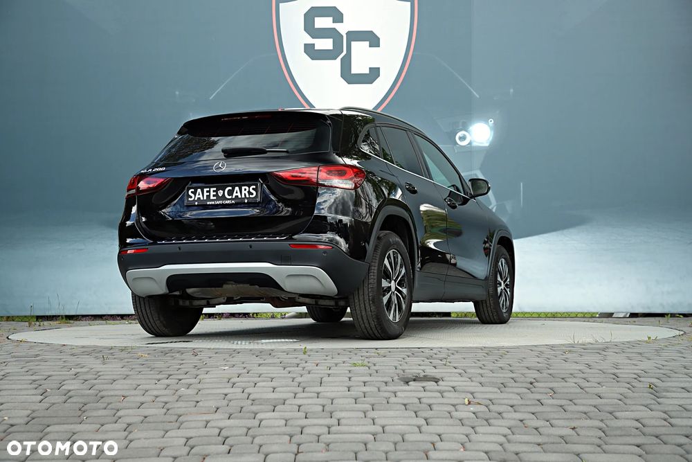 Mercedes-Benz GLA 200 Style - 9