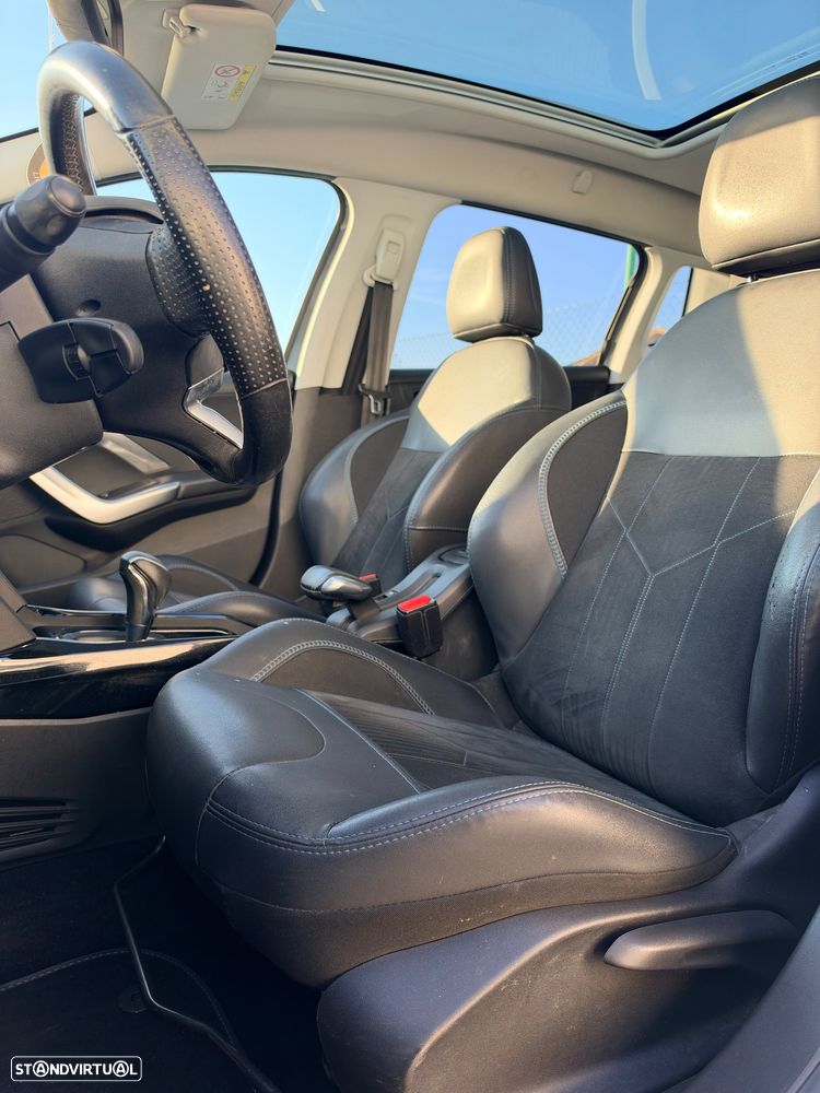 Peugeot 2008 - 7