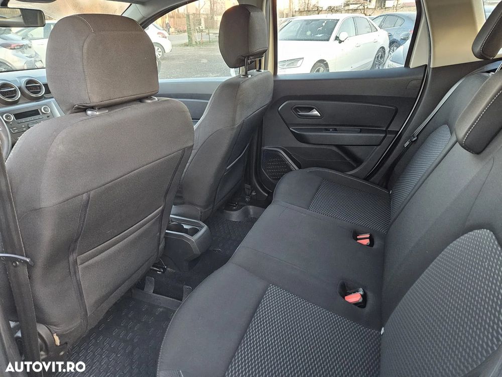 Dacia Duster 1.5 Blue dCi 4WD Essential - 6