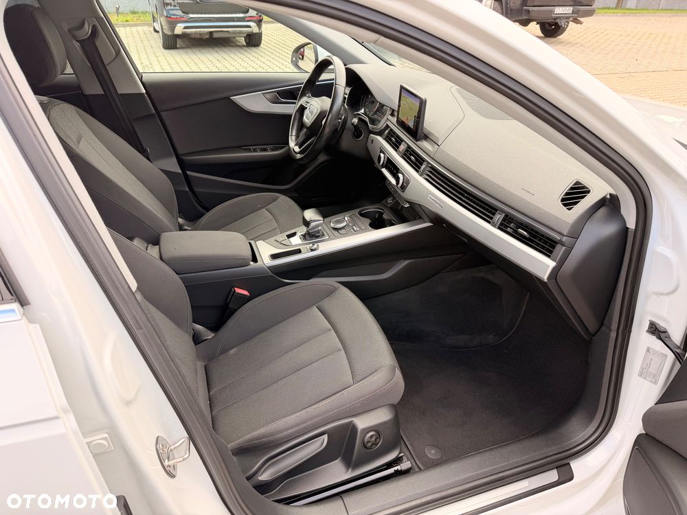 Audi A4 Avant 2.0 TDI S tronic quattro - 28