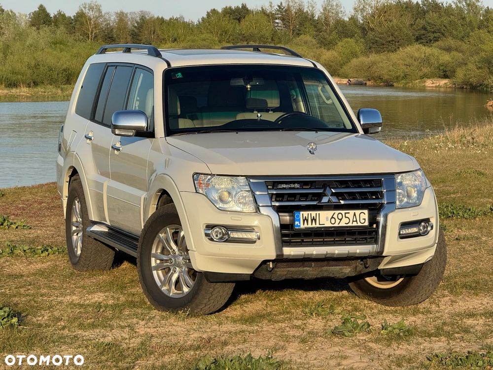 Mitsubishi Pajero - 1