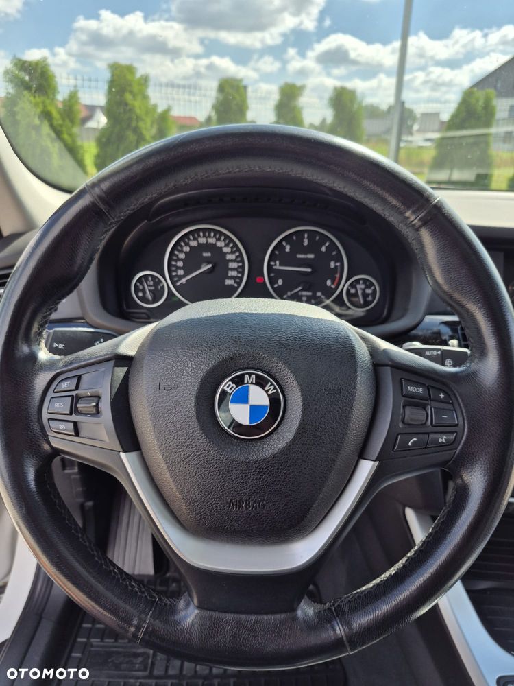 BMW X1 xDrive18d Sport Line - 25