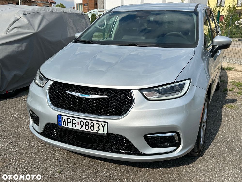 Chrysler Pacifica - 16