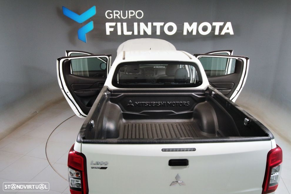 Mitsubishi L200 2.3 DI-D CD Invite 4WD - 8