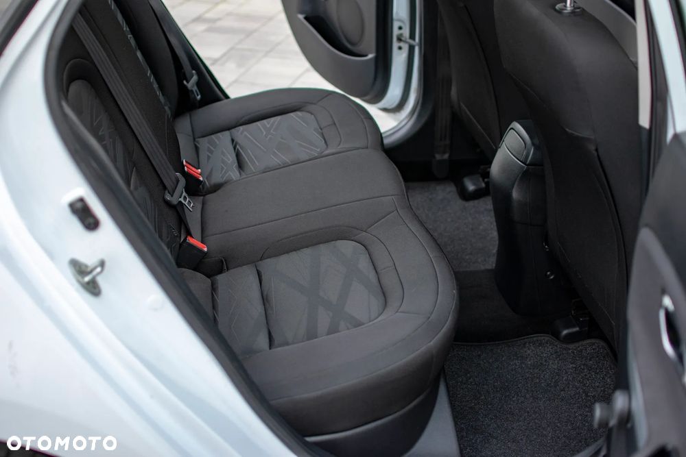 Kia Ceed - 34