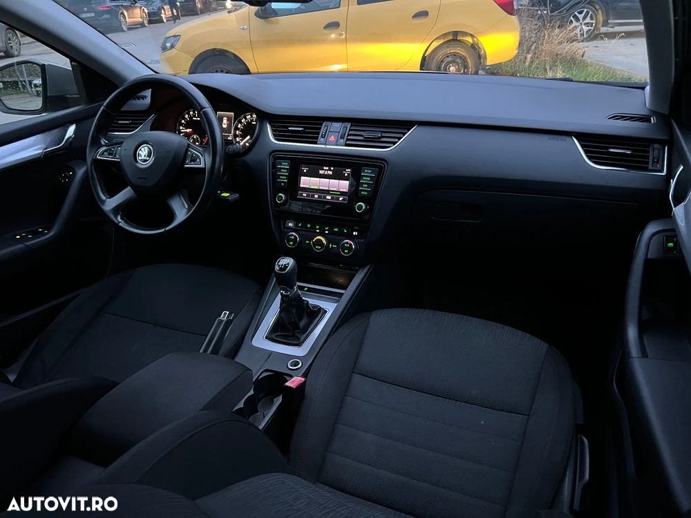 Skoda Octavia 1.6 TDI Ambition - 19