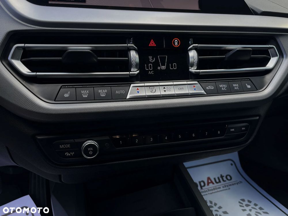 BMW Seria 2 218i Business Edition - 30
