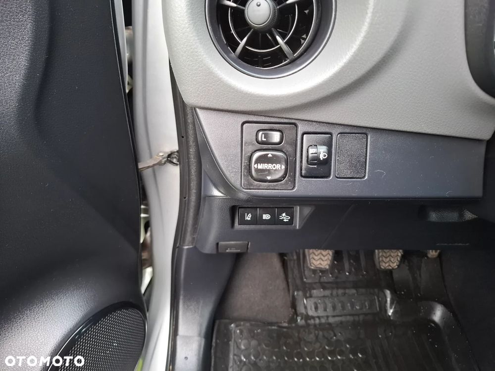 Toyota Yaris 1.5 Active - 28