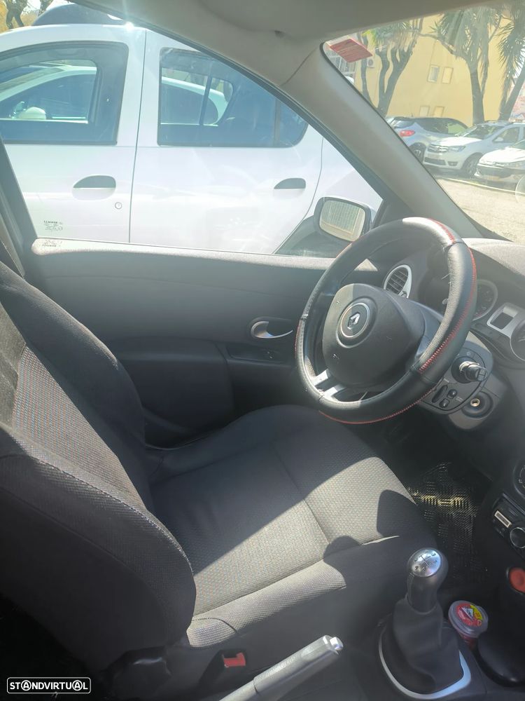 Renault Clio 1.2 16V Dynamique - 8