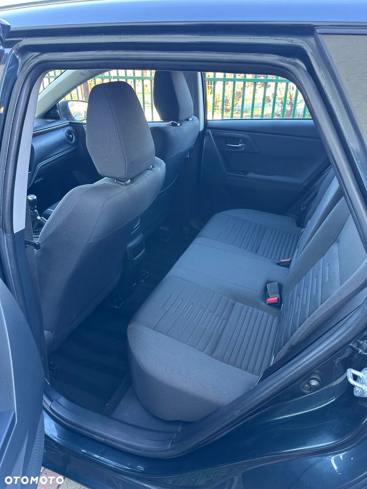 Toyota Auris 1.4 D-4D Dynamic - 14