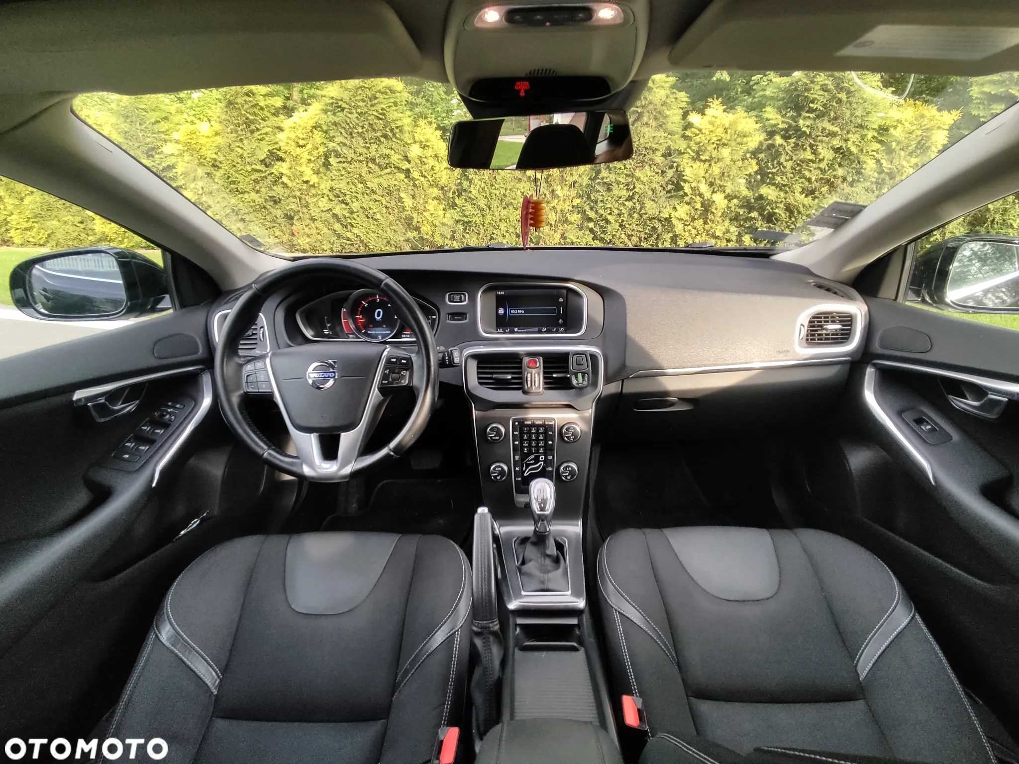 Volvo V40 D3 Momentum - 25