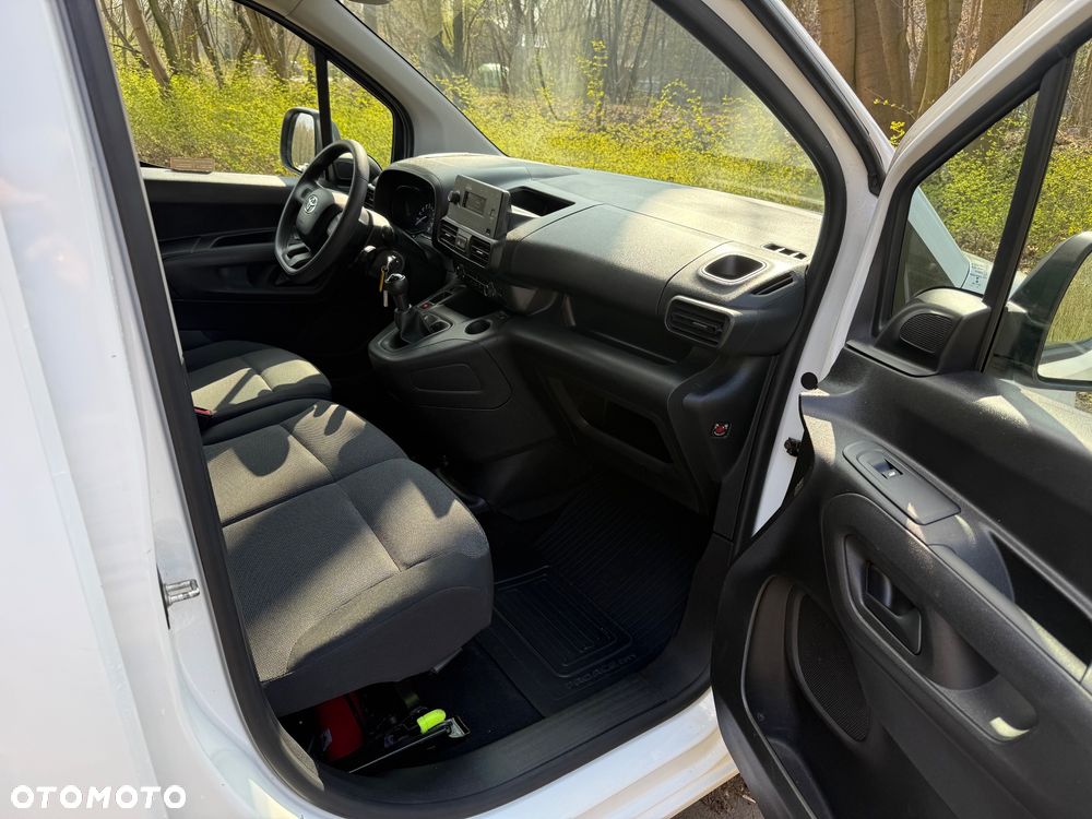 Toyota PROACE CITY - 27