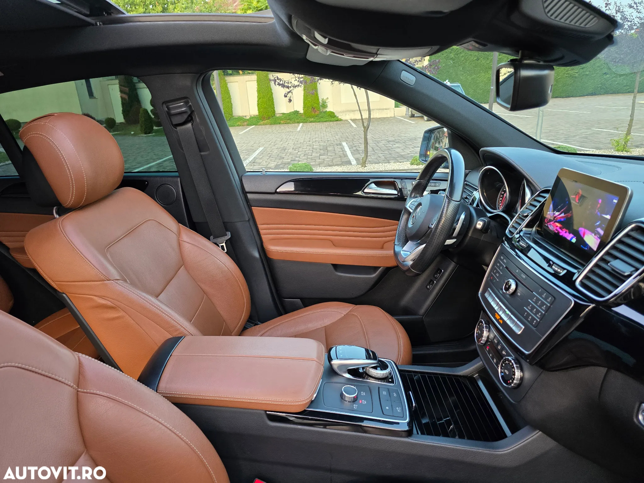 Mercedes-Benz GLE 350 d 4Matic 9G-TRONIC AMG Line - 10