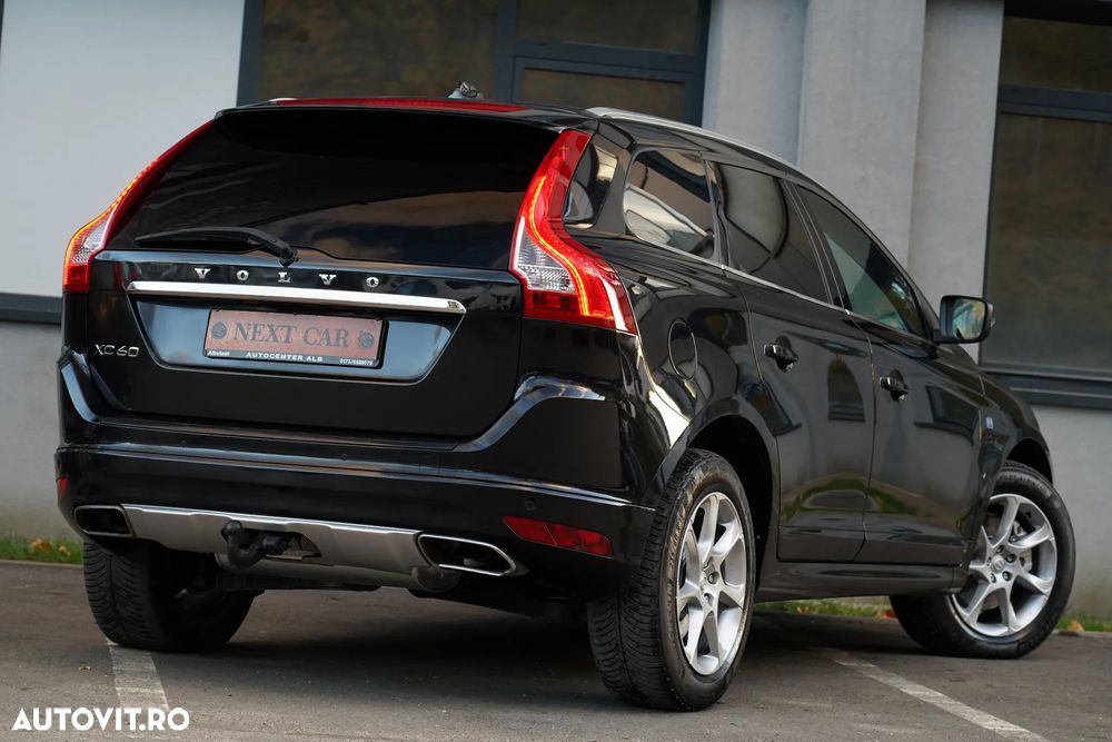 Volvo XC 60 D5 AWD Geartronic Ocean Race - 3