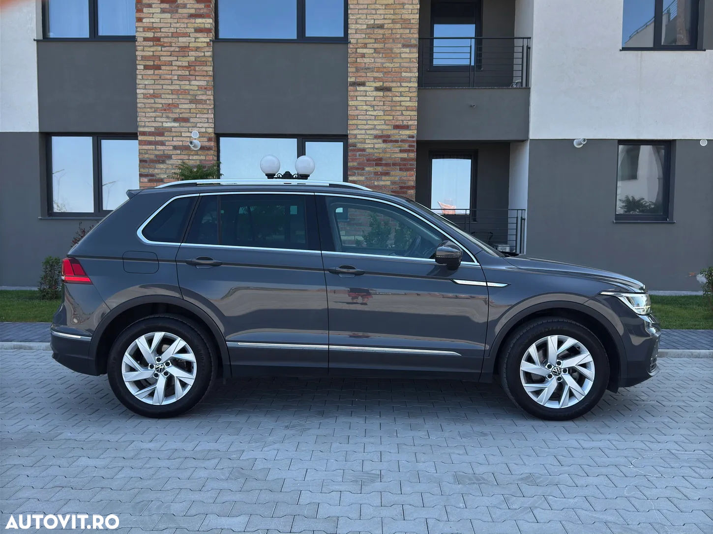 Volkswagen Tiguan - 19