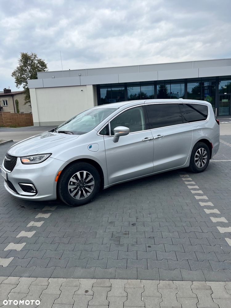 Chrysler Pacifica - 3