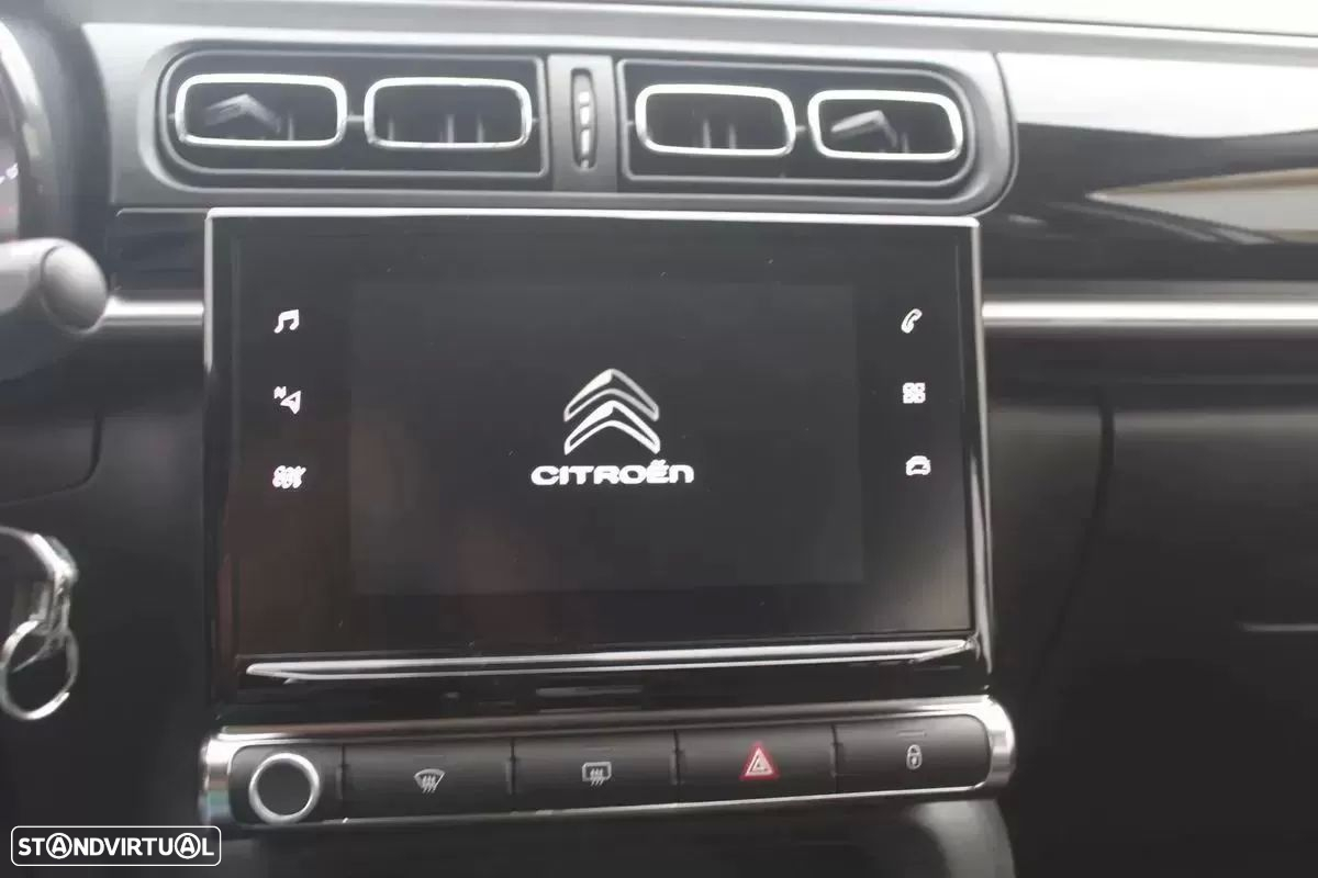 Citroën C3 1.2 PureTech Shine EAT6 - 22