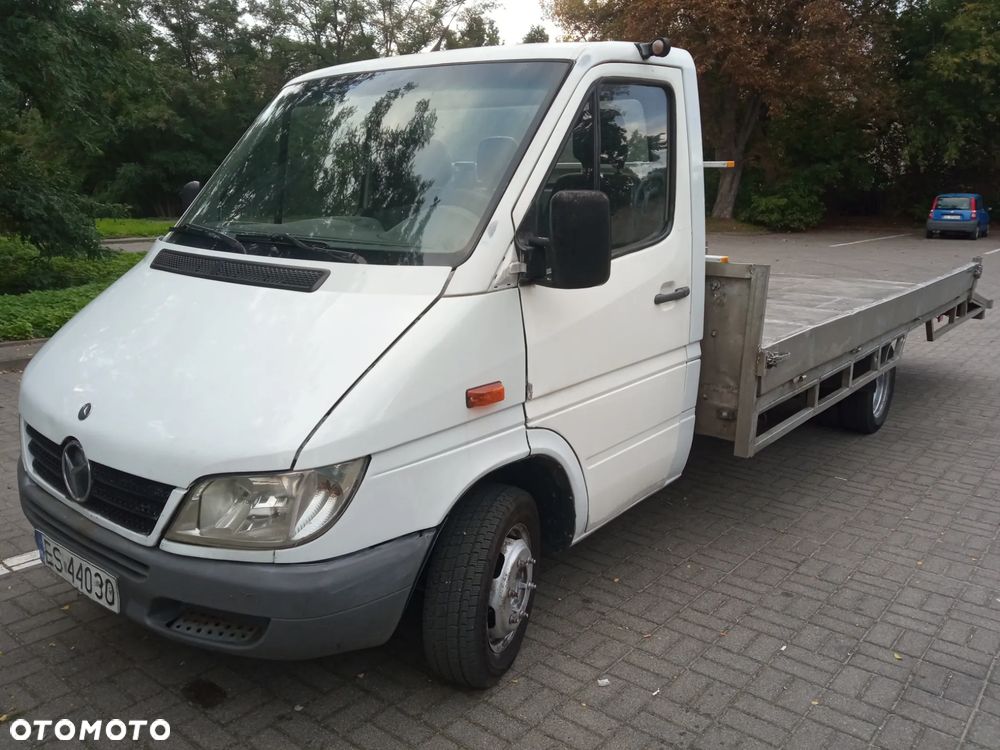 Mercedes-Benz Sprinter - 2