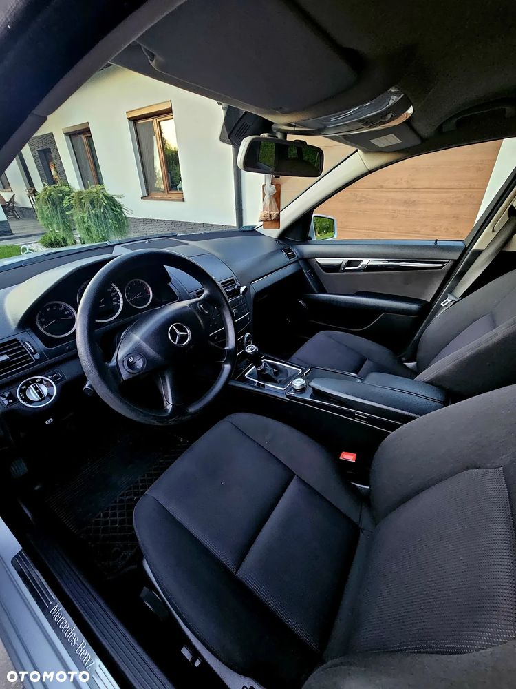 Mercedes-Benz Klasa C 200 CDI DPF BlueEFFICIENCY - 7