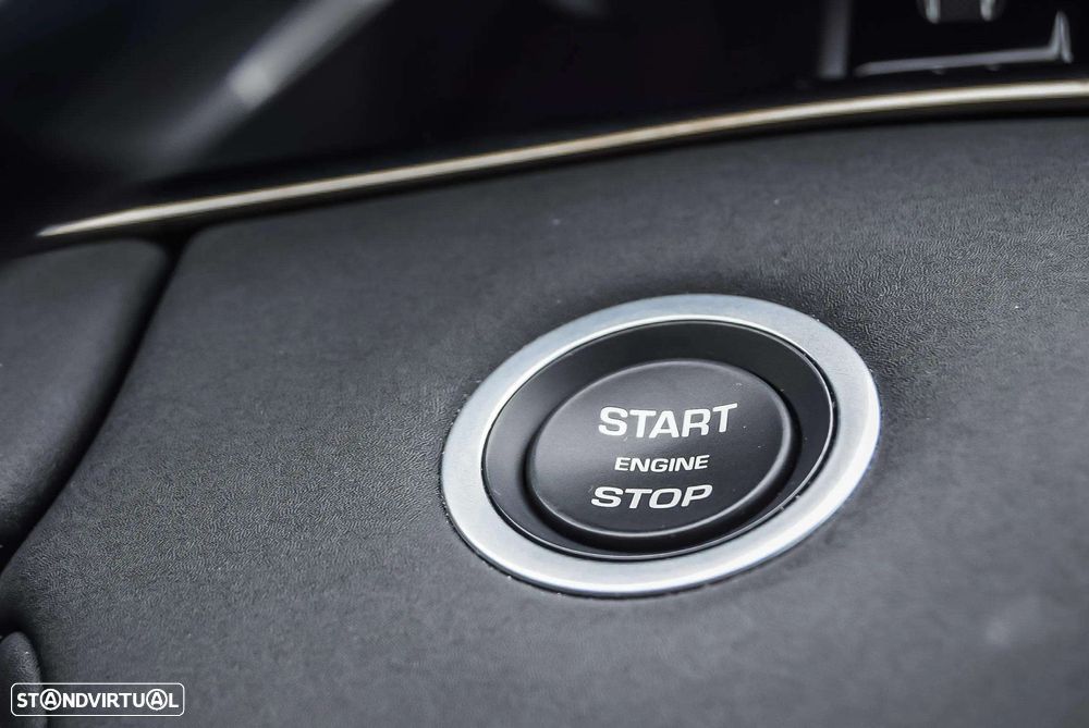 Land Rover Range Rover Evoque 1.5 P160 R-Dynamic SE Auto - 44