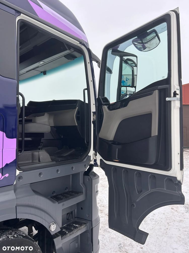 MAN TGX 18.430 LOW DECK / RETARDER / SALON POLSKA 4 SZTUKI / BIAŁY KOLOR OKLEJONY FOLIĄ / 1 WŁAŚCICIEL / MEGA / KLIMA POSTOJOWA / 2022 ROK PRODUKCJI !! - 33