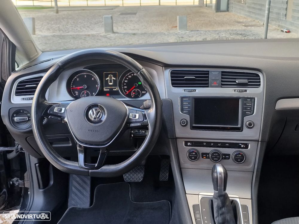 VW Golf 1.6 TDI BlueMotion DSG Lounge - 23