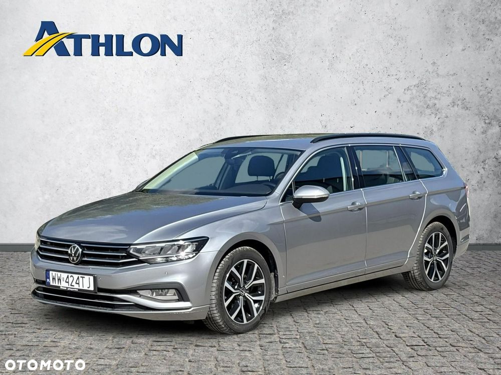 Volkswagen Passat - 1