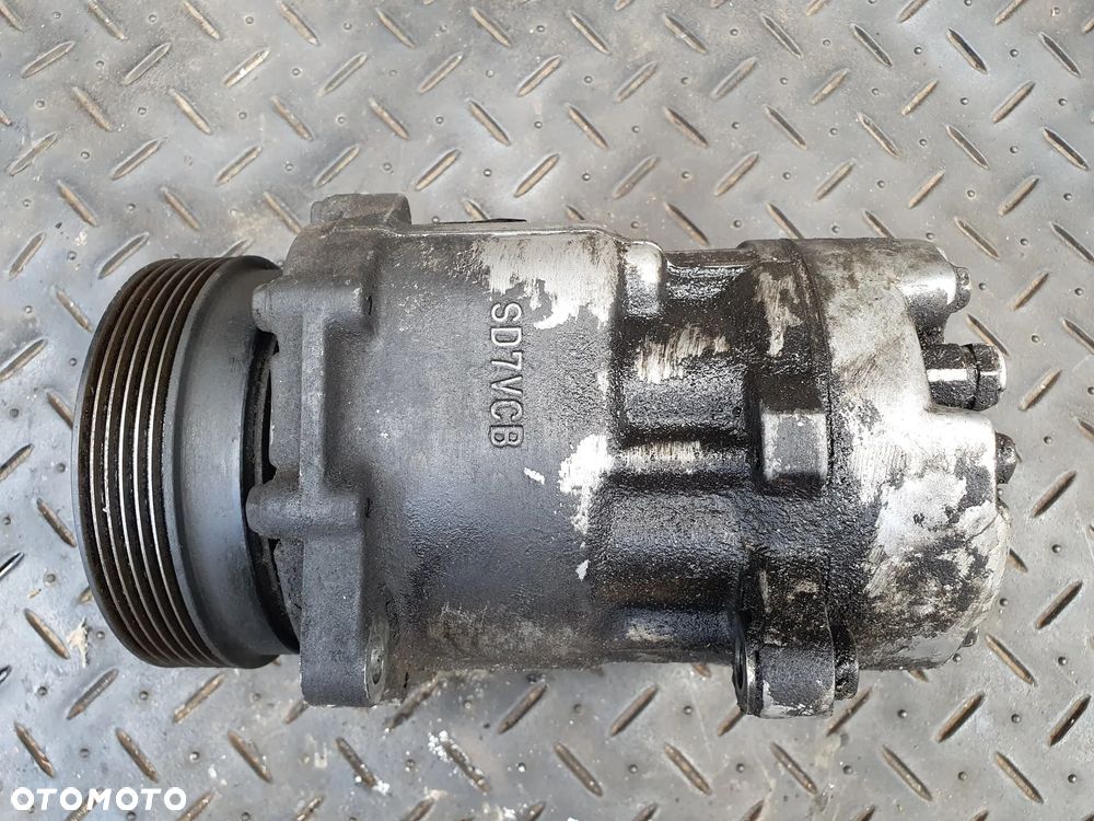 VW AUDI SEAT SKODA 1.6 1.8 1.9TDI SPRĘŻARKA KOMPRESOR KLIMATYZACJI 1J0820803A SD7V16 R134A SANDEN ORYGINAŁ A3 8L GOLF IV BORA LEON I TOLEDO II OCTAVIA I I INNE WTYCZKA INSTALACJA POSIADAM 2SZT - 4