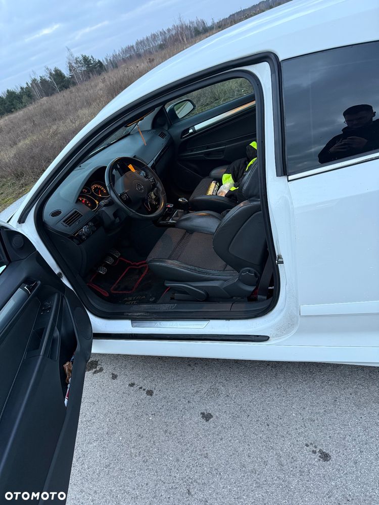 Opel Astra 2.0 Turbo Cosmo - 1
