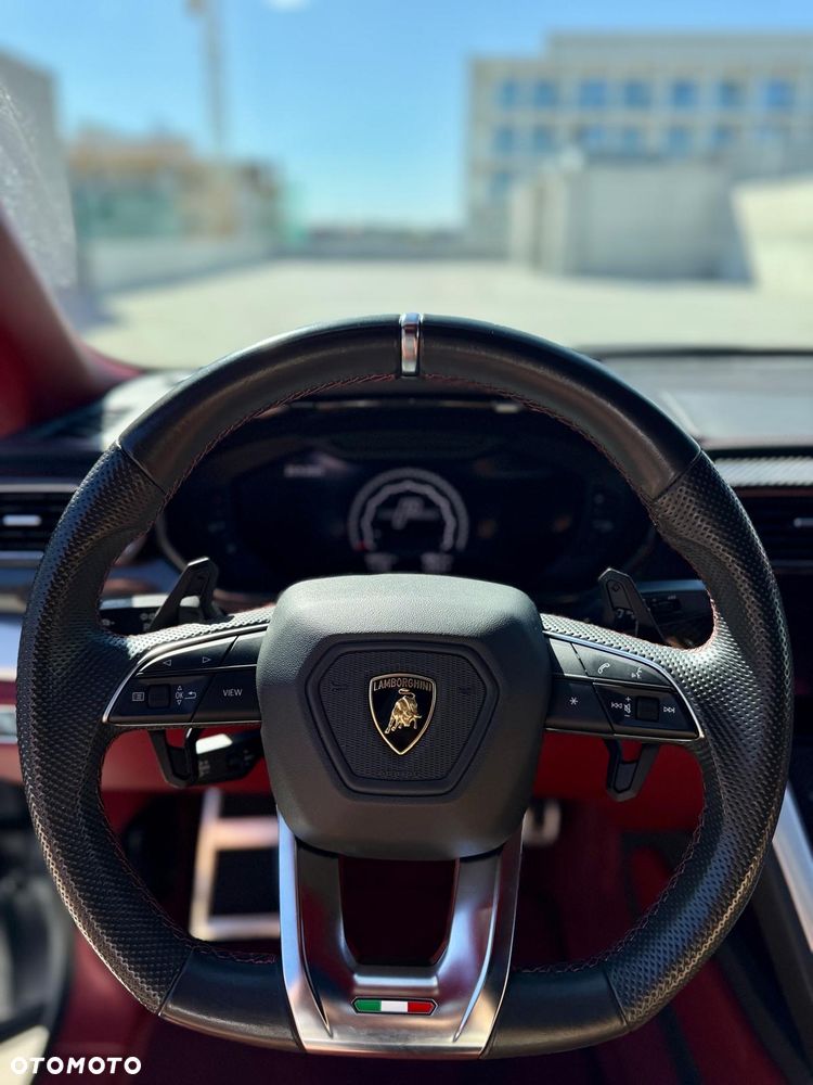 Lamborghini Urus - 15