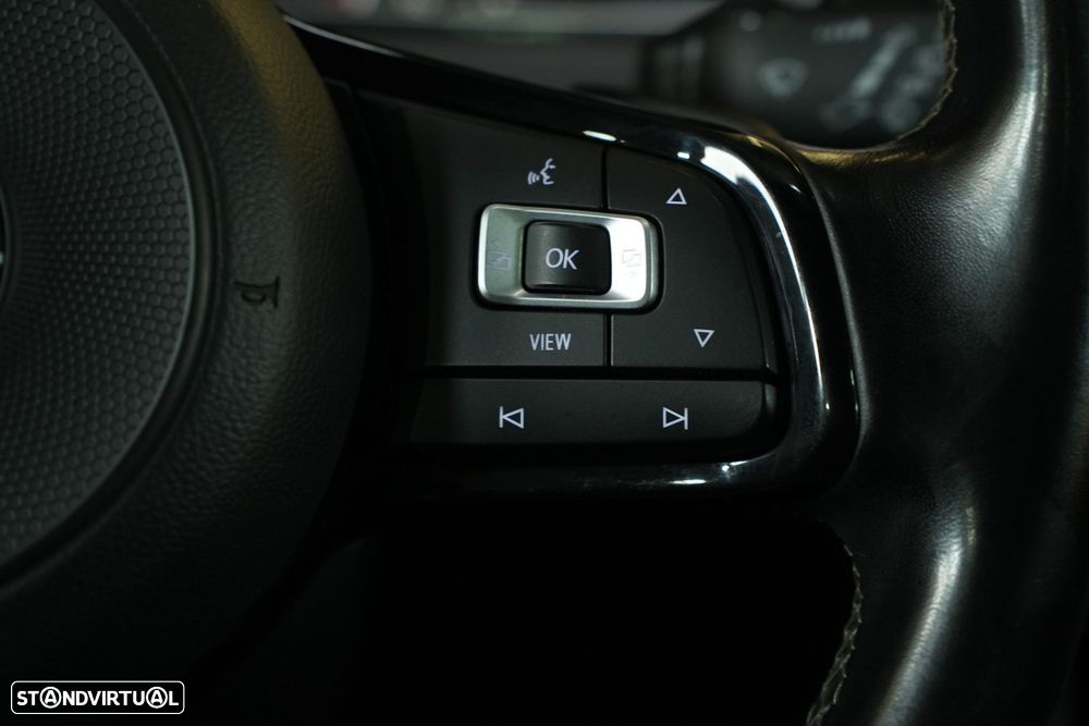 VW Golf 2.0 TSI R DSG - 17