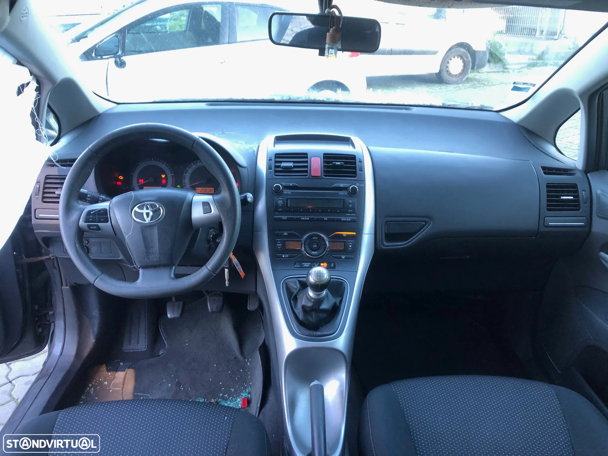 Toyota Auris 1.4 D4D de 2011 - 9
