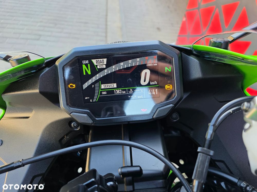 Kawasaki ZX - 16