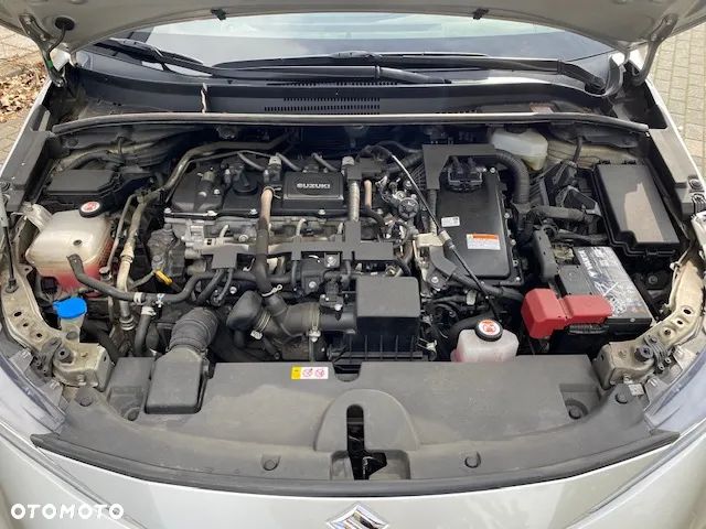 Suzuki Swace 1.8 Hybrid Elegance CVT - 32